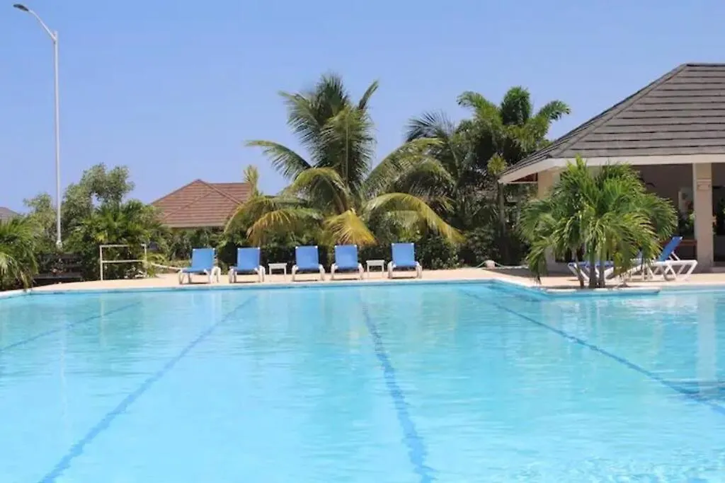 Two Bedroom - Palms - Richmond Estate - 15Mins Ocho Rios